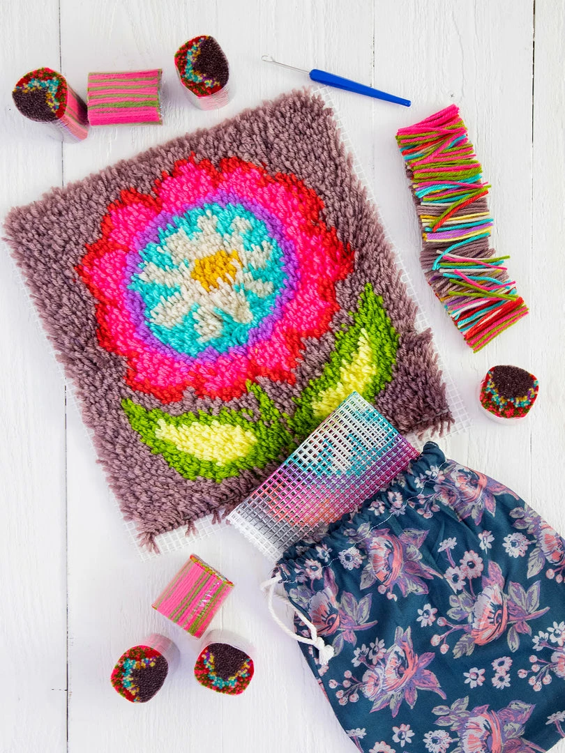 Natural Life FUN & GIFTS Latch Hook Kit 3 Natural Life FUN & GIFTS Latch Hook Kit