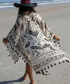 Natural Life NEW & TRENDING Border Kimono