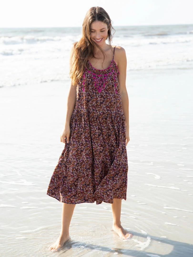 Natural Life Embroidered Harley Midi Dress NEW & TRENDING 3 Natural Life Embroidered Harley Midi Dress NEW & TRENDING