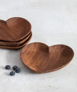 Natural Life Set Of 4 Wooden Heart Plates