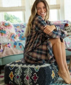 Natural Life Shaggy Wool Pouf 20 Natural Life Shaggy Wool Pouf