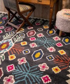 Natural Life NEW & TRENDING Charcoal Shaggy Wool Rug